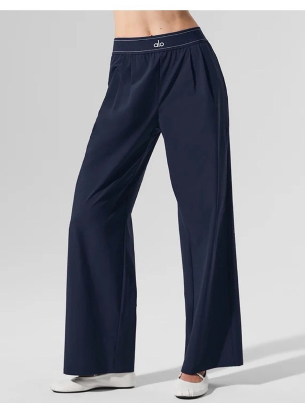 ALO Suit Up Trouser (regular) - Picture 10 of 12